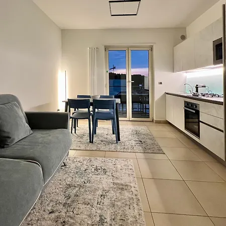 Roseto Marina Lungomare 阿布鲁齐的罗塞托